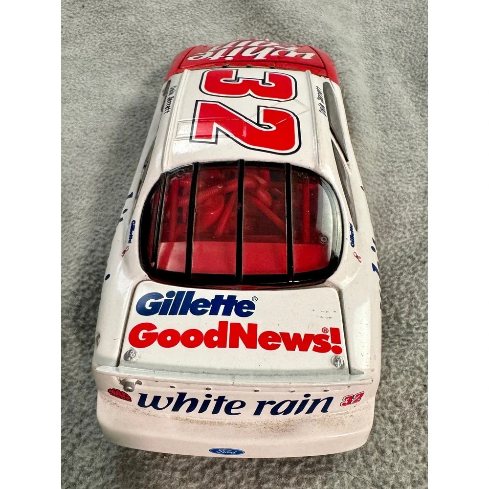 Dale Jarrett 32 White Rain 1998 Ford Taurus 1:24‎ Action Platinum Series Diecast
